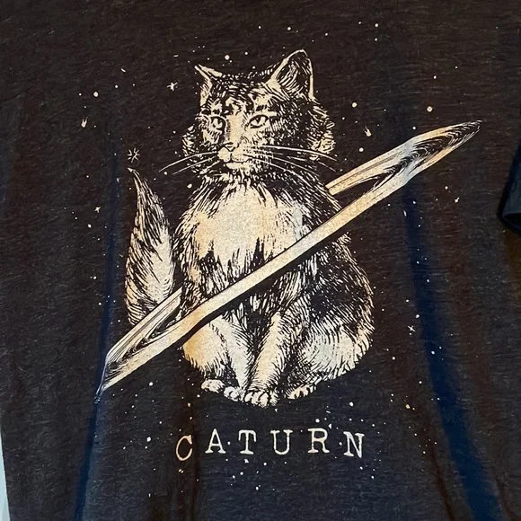 Caturn graphic tee - Picture 1 of 5